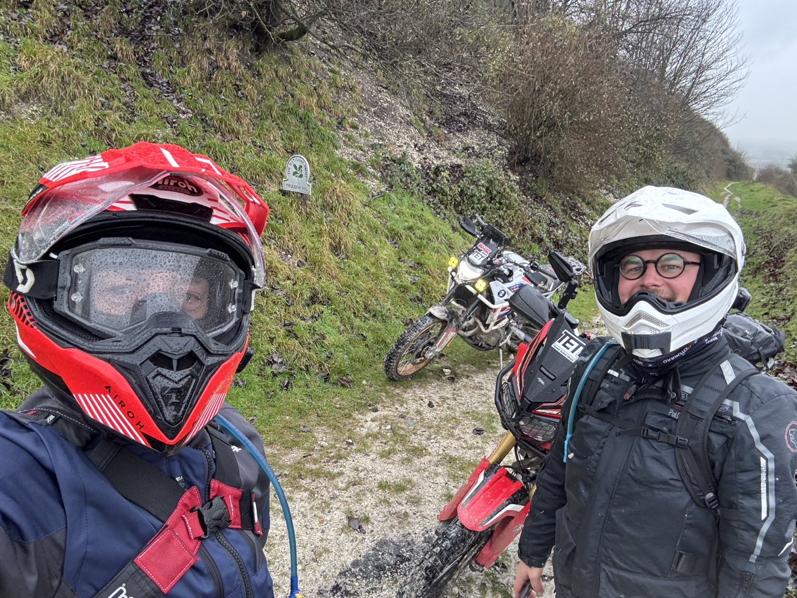 A day out in the woods on an F900GS and CRF1000L Africa Twin (slippery December South East UK TET)